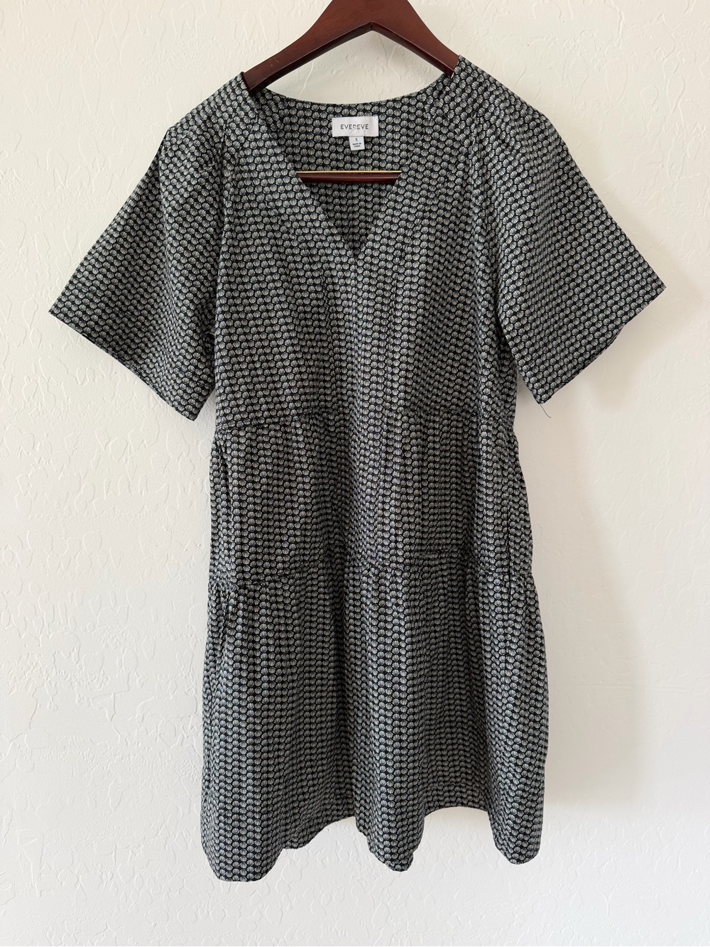 Evereve Black White Seashell Print Short Sleeve Tiered Mini Dress Small